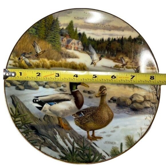 Knowles “The Mallard” in Living With Nature: Jerner's Ducks Series 1986 #13830B - Picture 2 of 3